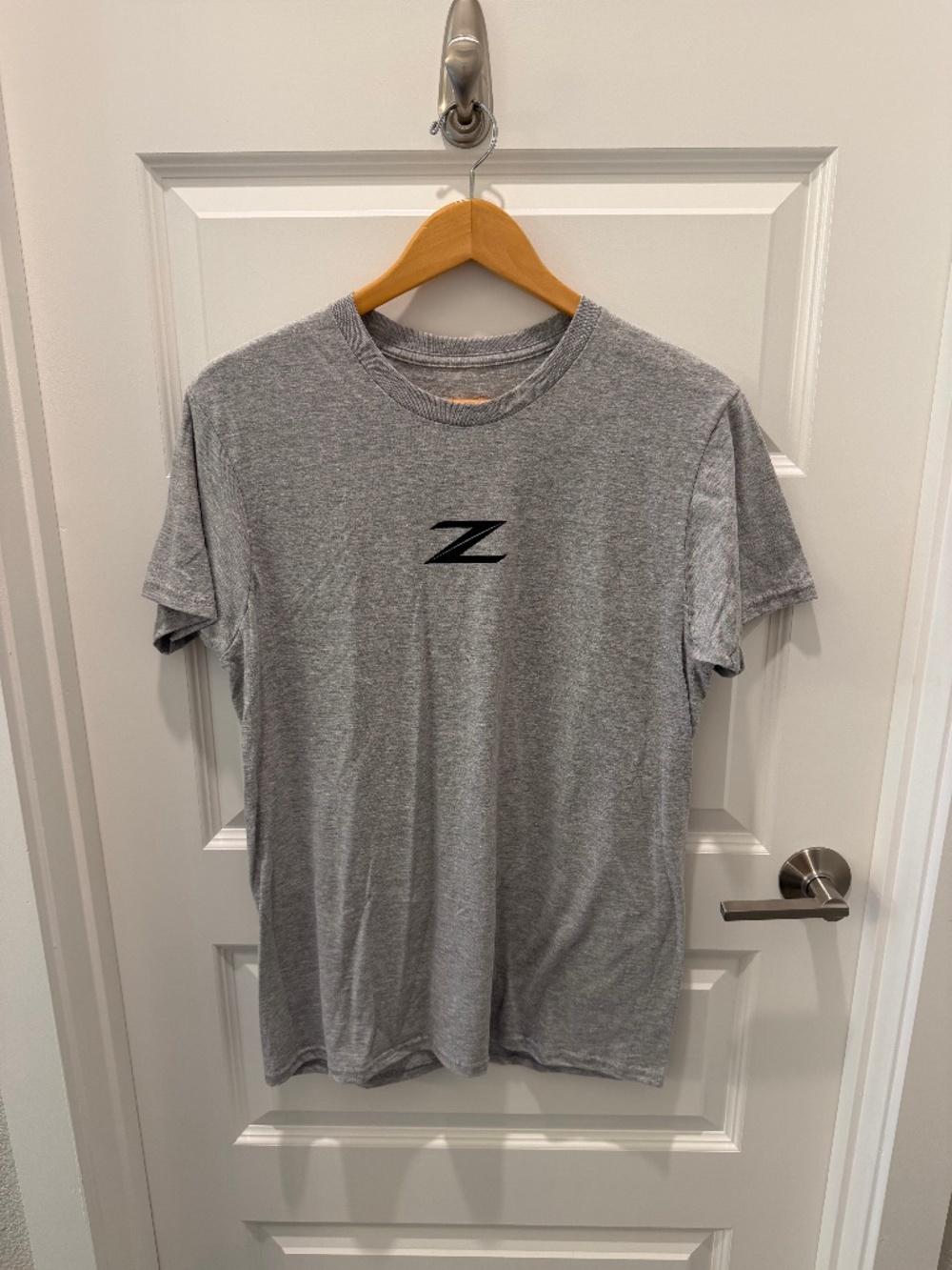 Nissan Z Men's Gray T Shirt Size Medium NWOT